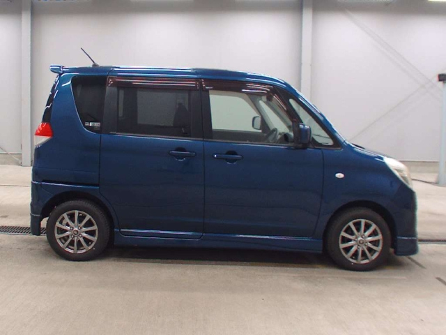 SUZUKI SOLIO 2011
