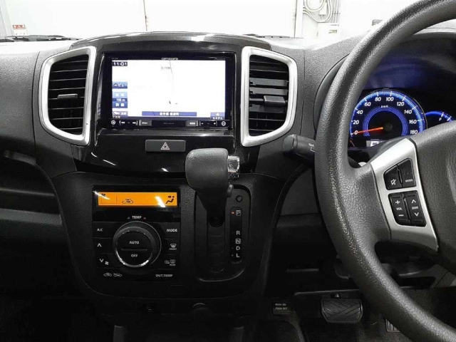 SUZUKI SOLIO 2011