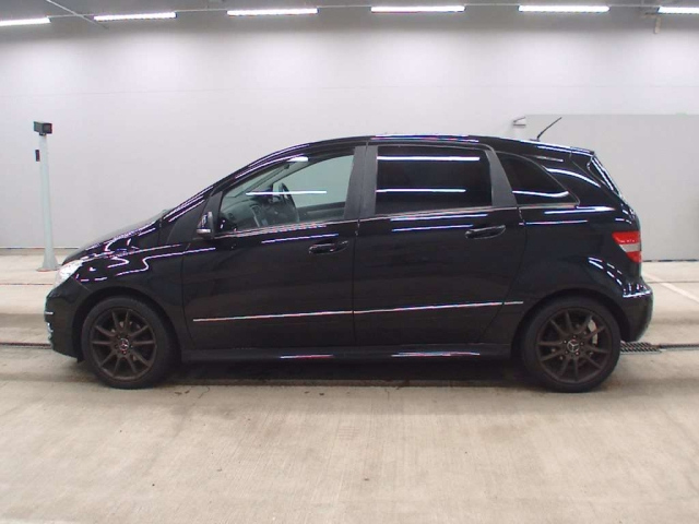 MERCEDES BENZ B CLASS 2010