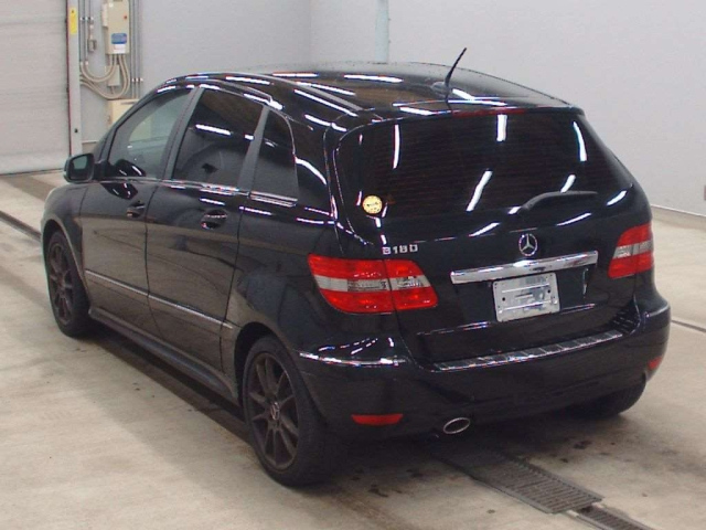 MERCEDES BENZ B CLASS 2010