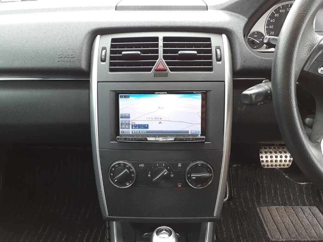 MERCEDES BENZ B CLASS 2010