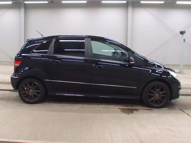 MERCEDES BENZ B CLASS 2010
