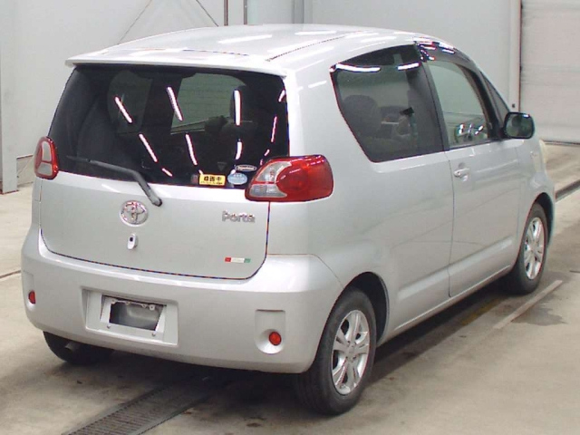 TOYOTA PORTE 2009