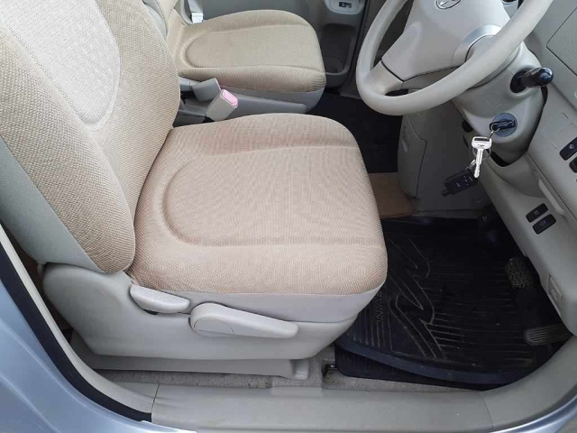 TOYOTA PORTE 2009