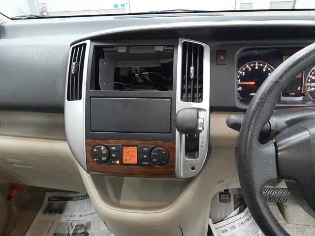 SUZUKI LANDY 2009
