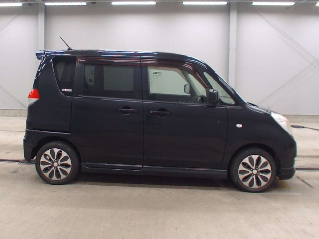 MITSUBISHI DELICA D2 2014