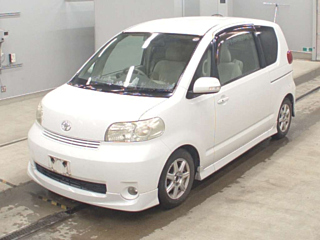 TOYOTA PORTE 2010