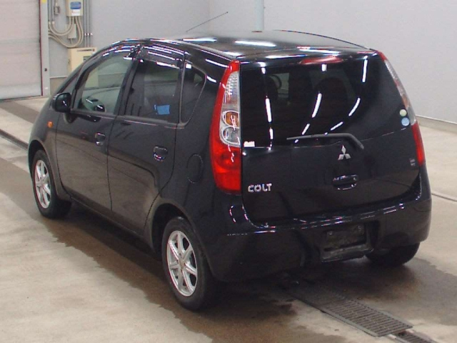 MITSUBISHI COLT 2011