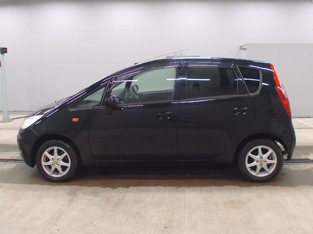 MITSUBISHI COLT 2011