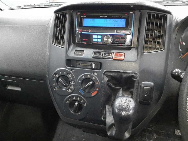 TOYOTA TOWN ACE VAN 2011