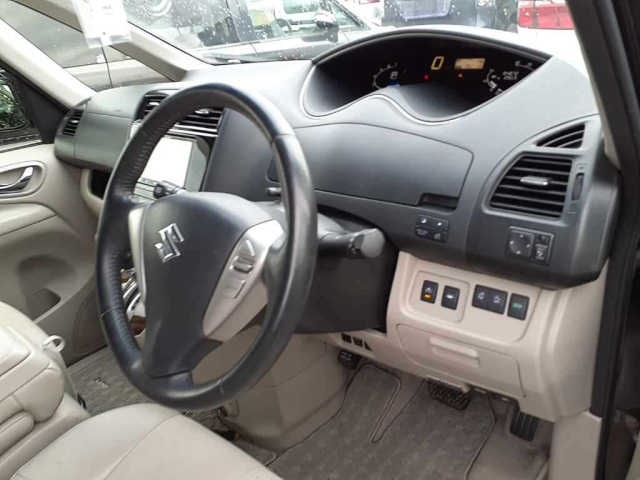 SUZUKI LANDY 2014