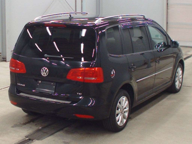 VOLKSWAGEN GOLF TOURAN 2011