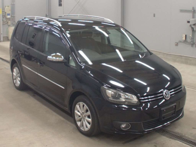 VOLKSWAGEN GOLF TOURAN 2011