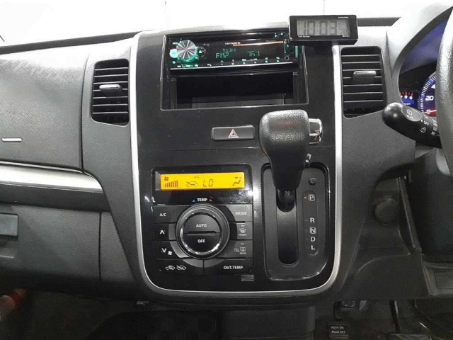 SUZUKI WAGON R 2012