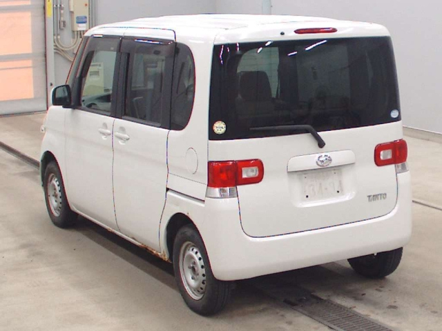 DAIHATSU TANTO 2008