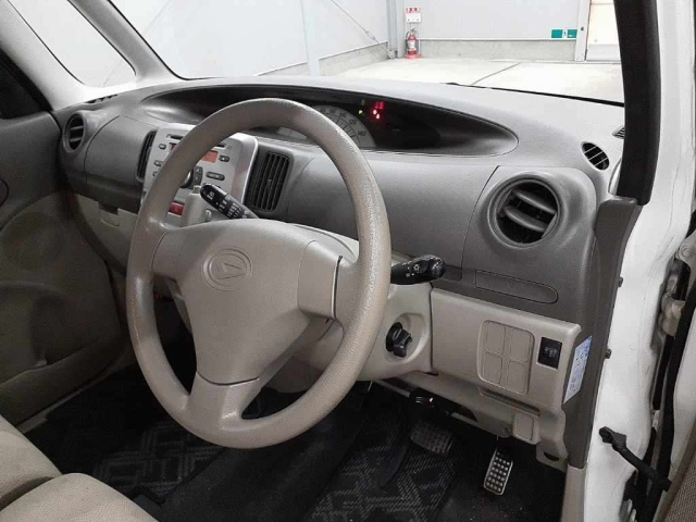 DAIHATSU TANTO 2008
