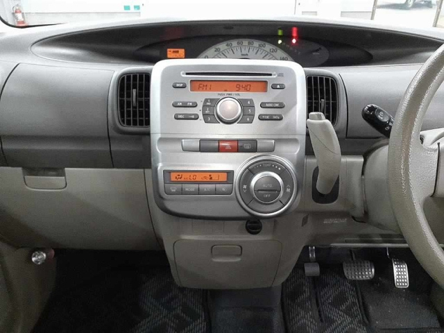 DAIHATSU TANTO 2008