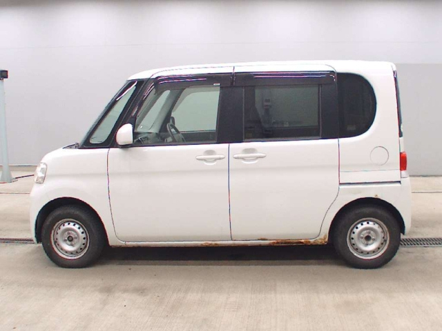 DAIHATSU TANTO 2008