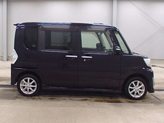 DAIHATSU TANTO 2015
