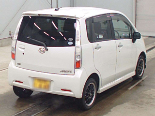DAIHATSU MOVE 2011