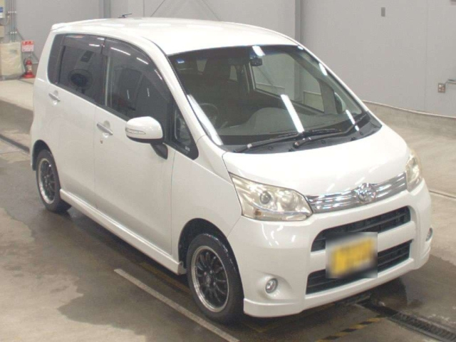 DAIHATSU MOVE 2011