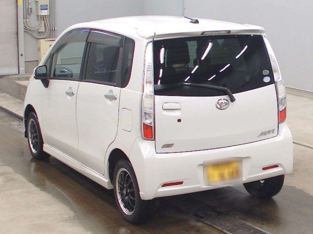 DAIHATSU MOVE 2011