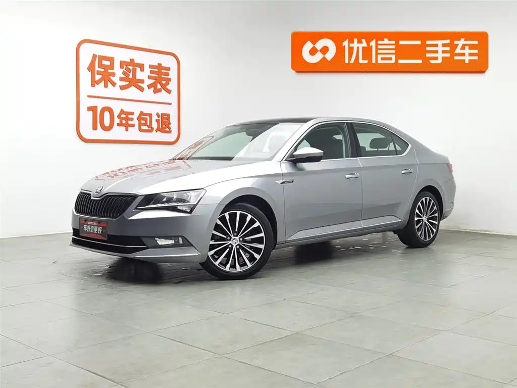 SKODA SUPERB 2019
