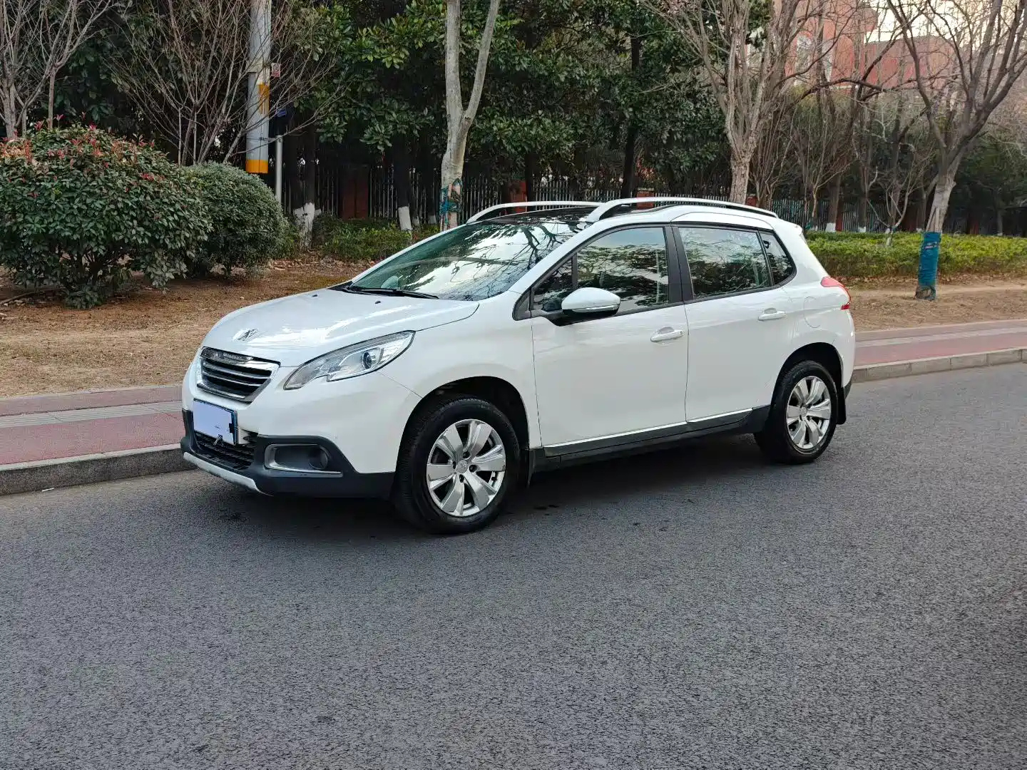 PEUGEOT 2008 2015