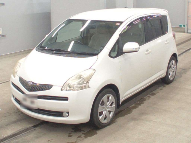 TOYOTA RACTIS 2010