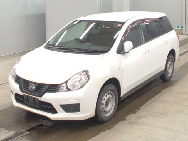 NISSAN AD 2018
