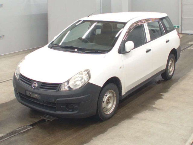 NISSAN AD 2015