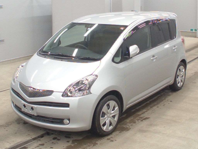TOYOTA RACTIS 2010