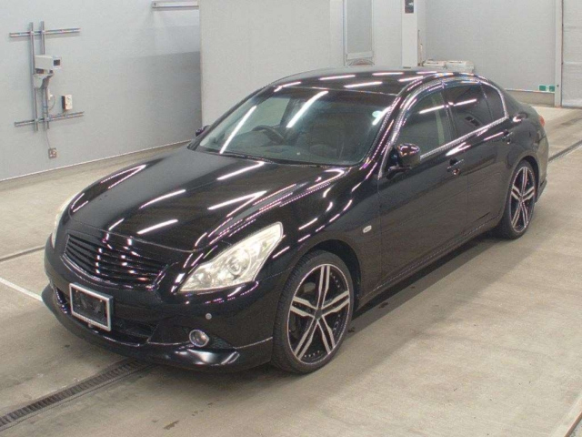NISSAN SKYLINE 2010