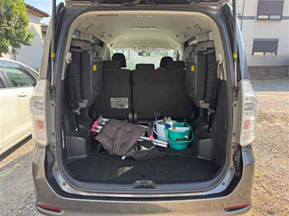 TOYOTA VOXY 2012