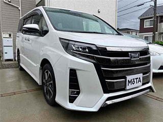 TOYOTA NOAH 2018
