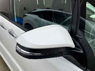 TOYOTA NOAH 2018