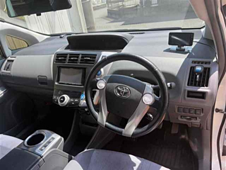 TOYOTA PRIUS ALPHA 2012