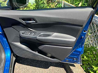 TOYOTA C-HR 2017
