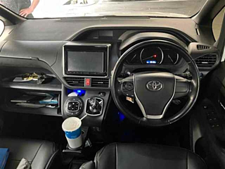 TOYOTA VOXY 2015