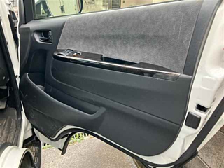 TOYOTA HIACE 2015