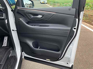 TOYOTA ALPHARD 2024
