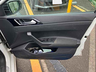 VOLKSWAGEN POLO 2018