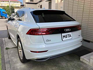 AUDI Q8 2020