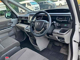 HONDA STEP WAGON 2016