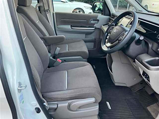 HONDA STEP WAGON 2016