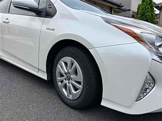 TOYOTA PRIUS 2016