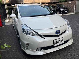 TOYOTA PRIUS ALPHA 2013