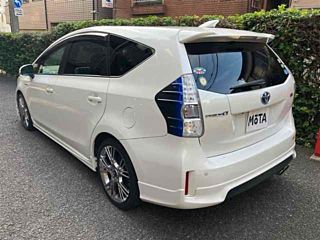 TOYOTA PRIUS ALPHA 2013