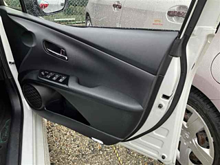 TOYOTA PRIUS 2016