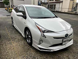 TOYOTA PRIUS 2016